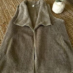 Vest, sleeveless, super soft sz M